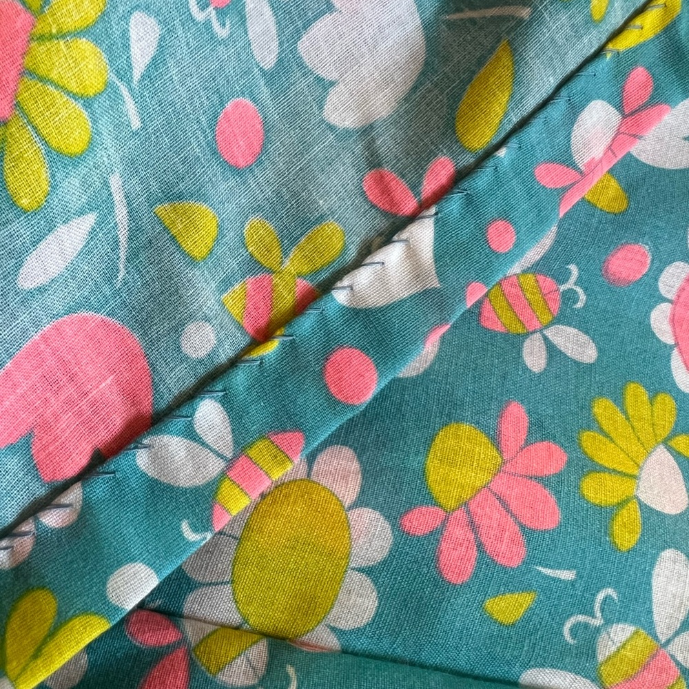 60s Vintage Blue Bee Print Romper - Picture 6 of 9
